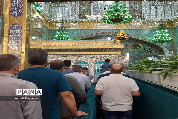 حال و هوای حرم مطهر رضوی  در دهه ولایت
