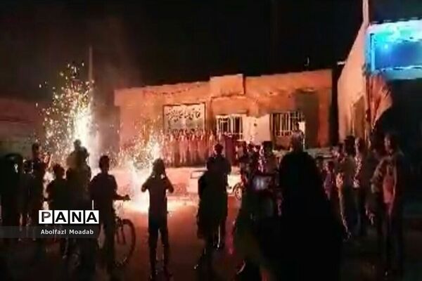 برگزاری و اجرای کاروان شادی در مرکز روستای دهنو به مناسبت عید غدیر خم