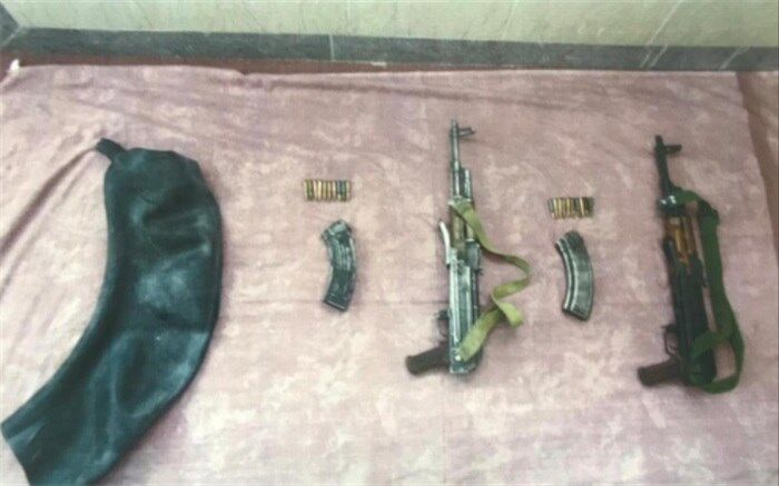 کشف یک محموله سلاح جنگی از تروریست‌ها در جنوب شرق کشور