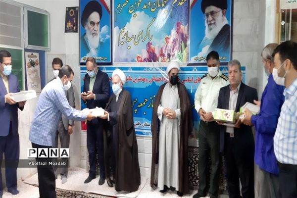 تجلیل از زحمات  کارکنان و نوغلامان حسینی  مسجد جامع شهرستان خلیل آباد