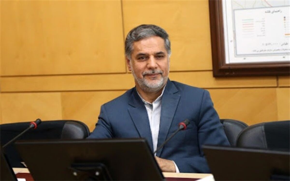 نقوی‌حسینی: گروه‌ها و فعالان سیاسی برای دولت رییسی چهره‌سازی نکنند