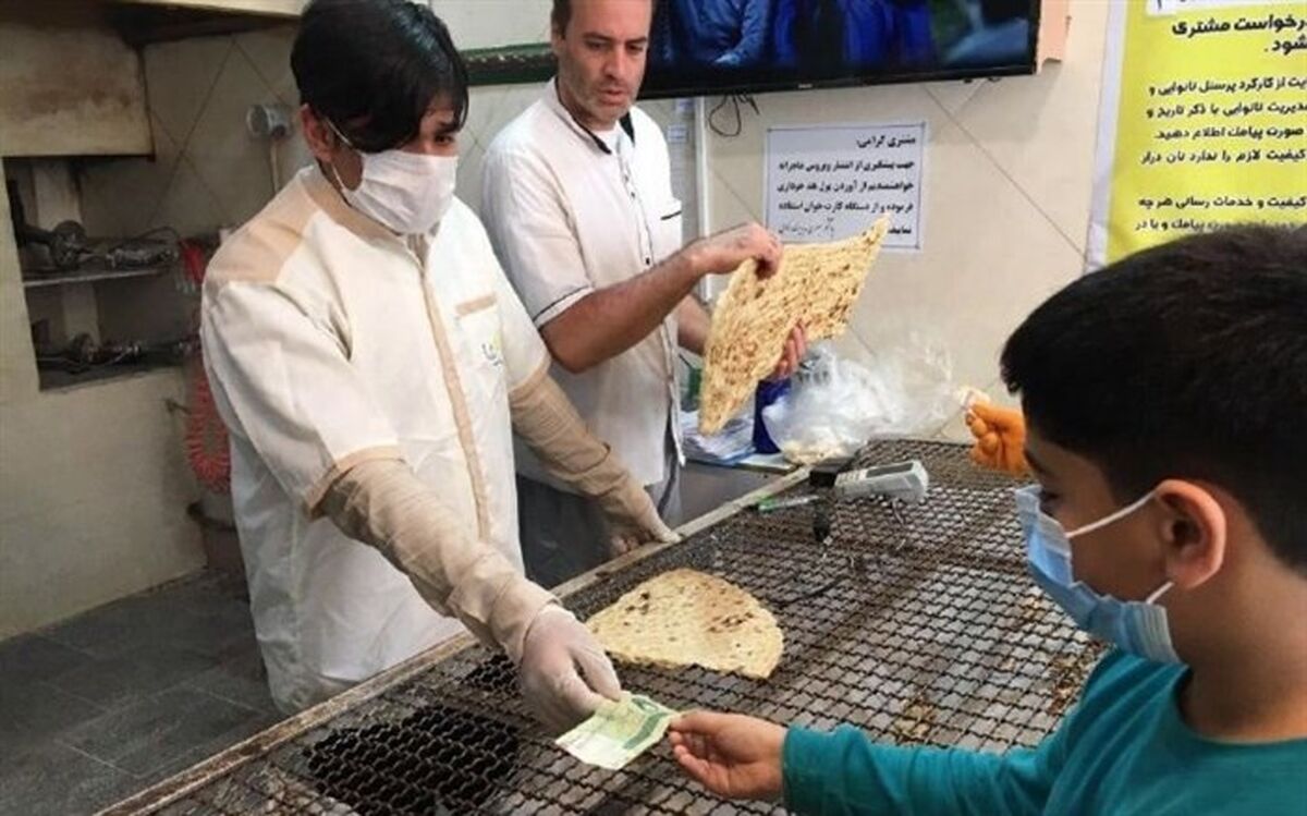 توصیه‌های کرونایی؛ فاصله اجتماعی را در نانوایی‌ها رعایت کنید