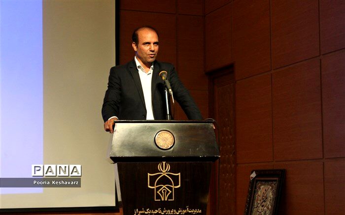 تفکیک مدارس و تقسیم آنها به مدارس خاص و عادی، ناسازگار با عدالت آموزشی است