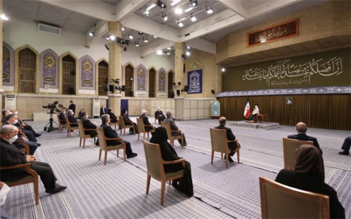 دیدار رئیس‌جمهوری و اعضای هیئت دولت با رهبر انقلاب اسلامی