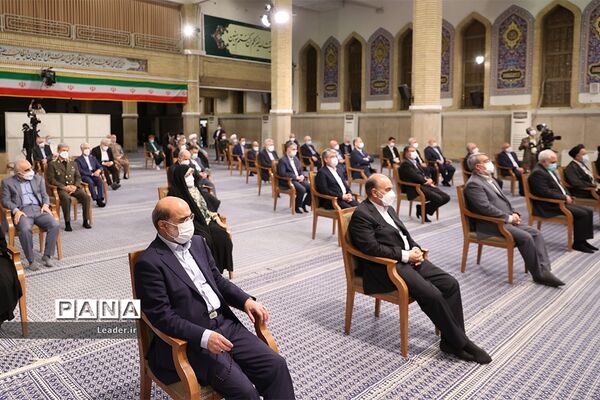 آخرین دیدار رئیس‌جمهور و اعضاء هیئت دولت دوازدهم با رهبر معظم انقلاب