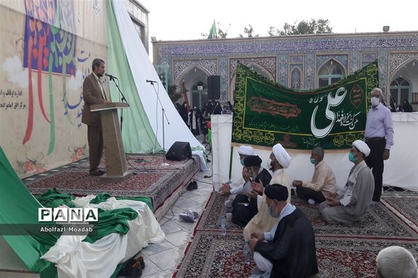 شور و شادی مردم به مناسبت عید سعید غدیر خم در امامزاده سید حمزه