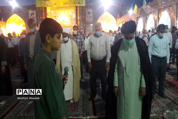 شور و شادی مردم به مناسبت عید سعید غدیر خم در امامزاده سید حمزه