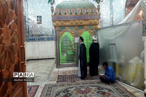 شور و شادی مردم به مناسبت عید سعید غدیر خم در امامزاده سید حمزه