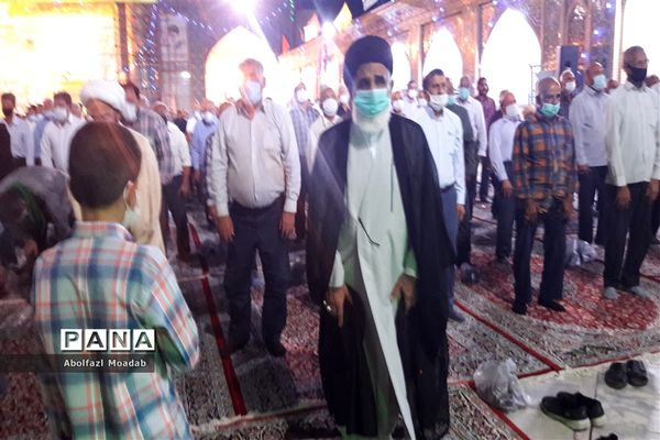 شور و شادی مردم به مناسبت عید سعید غدیر خم در امامزاده سید حمزه