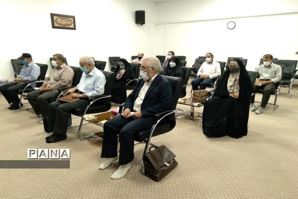 برگزاری جلسه اعضا هنرمندان و هیئت مدیره شهرستان ساوجبلاغ