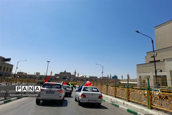 کارناوال شادی مشتاقان عید غدیر خم در مشهد مقدس