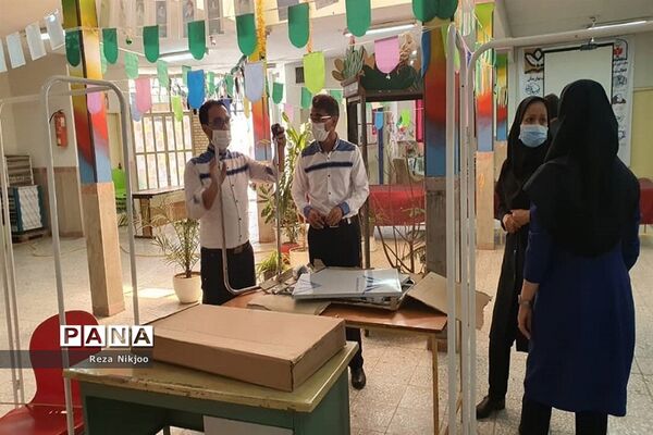 آماده‌سازی محل واکسیناسیون فرهنگیان در شهرستان بهارستان