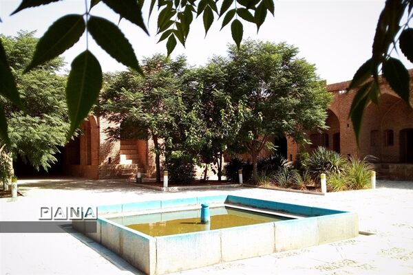 بازدید از کاروانسرای حاج کمال رباط کریم