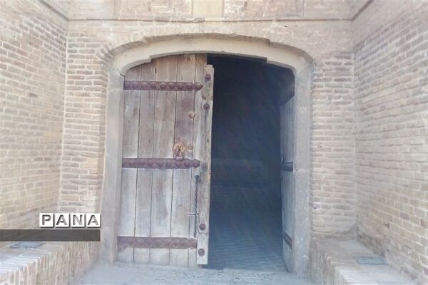 بازدید از کاروانسرای حاج کمال رباط کریم