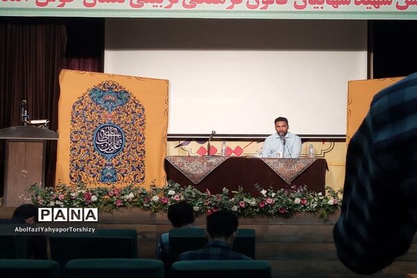کارگاه تخصصی شعر هیئت با حضور اساتید برجسته کشوری  در کانون لقمان کاشمر