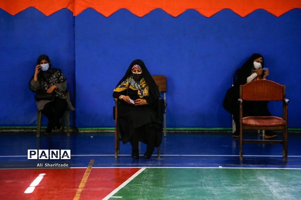 واکسیناسیون فرهنگیان در منطقه 3 آموزش و پرورش