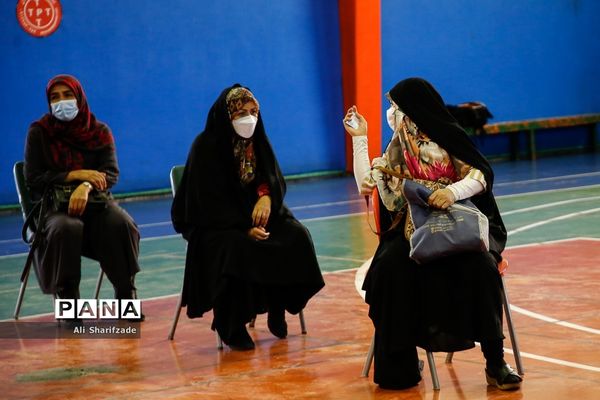 واکسیناسیون فرهنگیان در منطقه 3 آموزش و پرورش