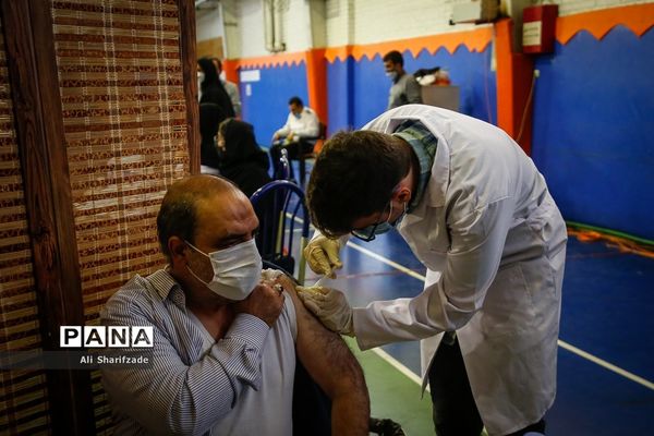 واکسیناسیون فرهنگیان در منطقه 3 آموزش و پرورش