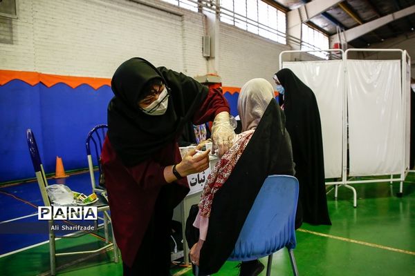 واکسیناسیون فرهنگیان در منطقه 3 آموزش و پرورش