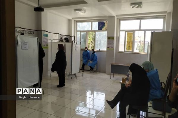 آغاز واکسیناسیون کووید ١٩  فرهنگیان در شهرستان قدس