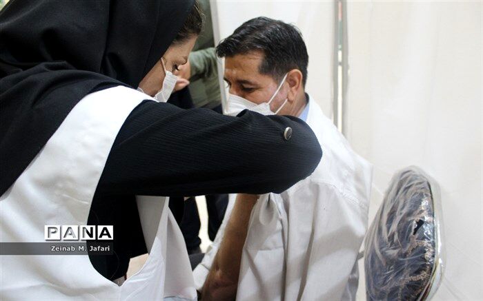 آغاز واکسیناسیون فرهنگیان شهرستان پیشوا