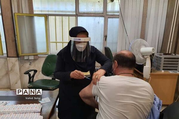 آغاز طرح واکسیناسیون فرهنگیان منطقه ۱۴ در کانون فرهنگی تربیتی امید