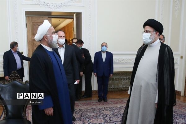 مراسم تحویل نهاد ریاست جمهوری به رئیس جمهوری جدید