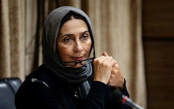 به‌جای توجه به اثرگذاری افراد به تولید مستمر تئاتر توجه کنیم