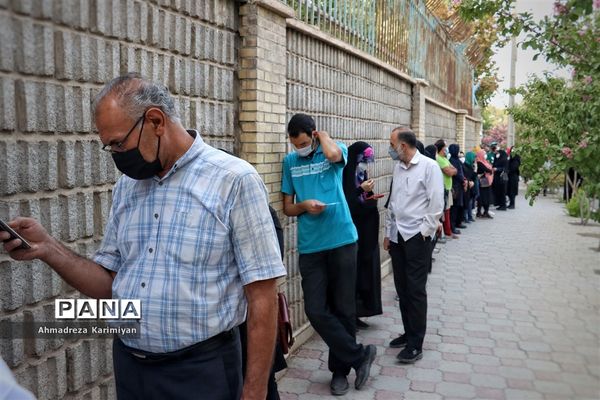 واکسیناسیون فرهنگیان در شیراز