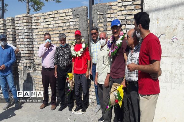 استقبال از کوهنوردان  افتخار آفرین کاشمری