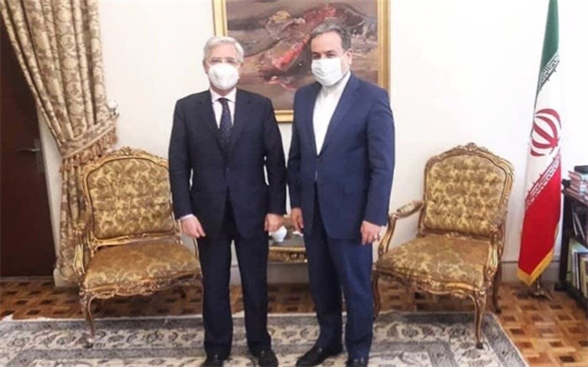 دیدار مدیرکل وزارت خارجه ایتالیا با عراقچی