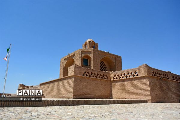 جلوه‌های زیبا از مقبره ابن حسام خوسفی در شهرستان خوسف