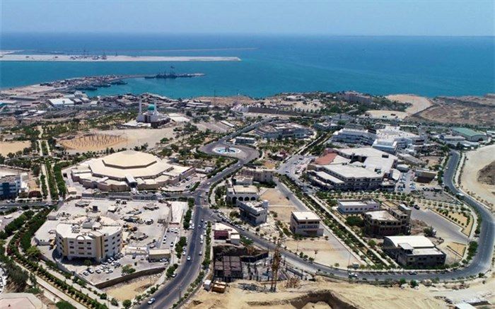 خارج از ضابطه و چارچوب کالایی به مناطق آزاد وارد نمی‌شوند