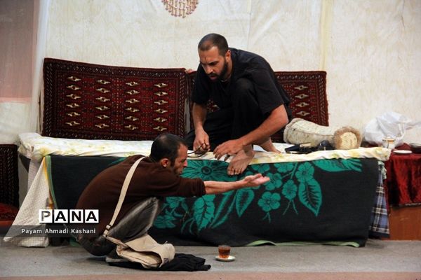 اجرای نمایش «خاک سفید»