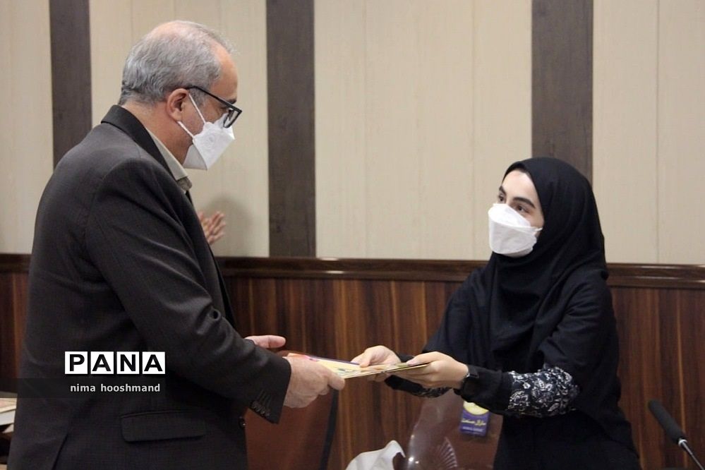 تجلیل از خبرنگاران فعال پانا ناحیه یک شهرری به مناسبت روز خبرنگار