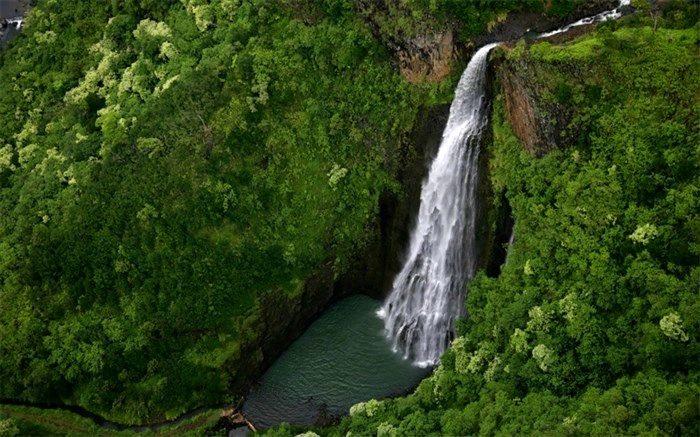 آبشار عشق جاذبه ای دیدنی