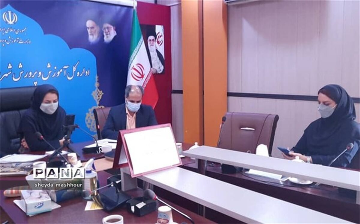 خبرنگاران هنرمندان عرصه اطلاع‌رسانی هستند