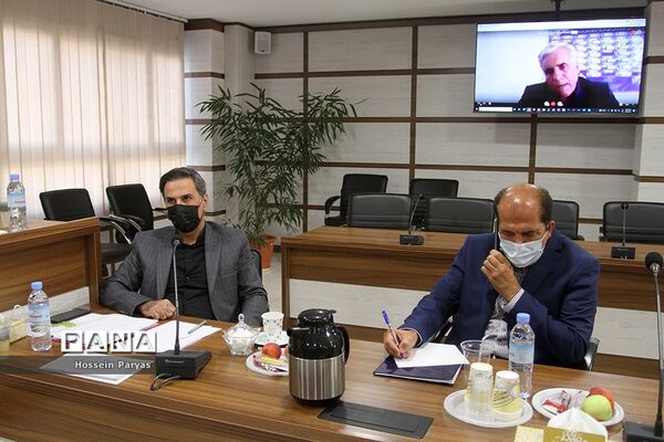 نشست صمیمانه مدیران سازمان دانش آموزی استان‌های سراسر کشور