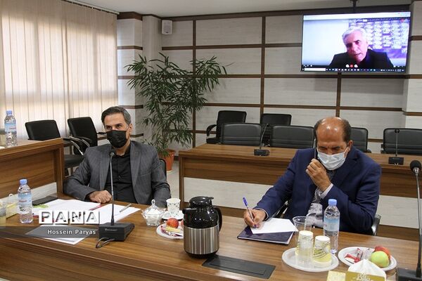 نشست صمیمانه مدیران سازمان دانش آموزی استان‌های سراسر کشور