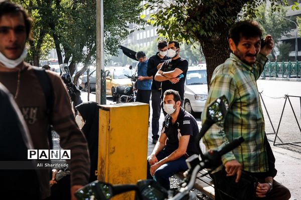 داروخانه 13 آبان در روزهای اوج کرونا