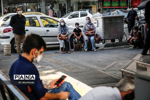 داروخانه 13 آبان در روزهای اوج کرونا