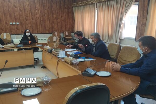 تقدیر از دانش آموز برتر جشنواره تابستان شاد و خبرنگاران برتر اداره آموزش وپرورش ناحیه4 استان اصفهان