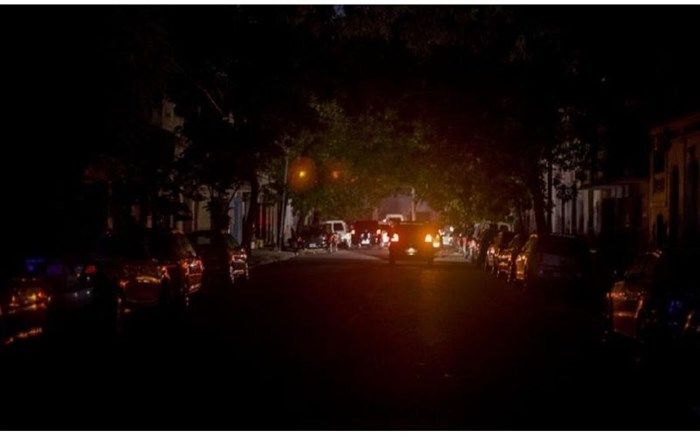 توپ سرگردان قطعی برق مازندران و گلایه شهروندان