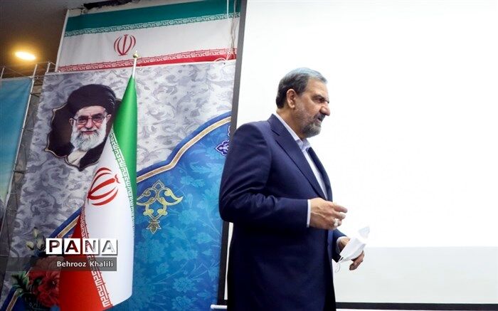 محسن رضایی: ایران امروز جای ژست‌های توخالی نیست