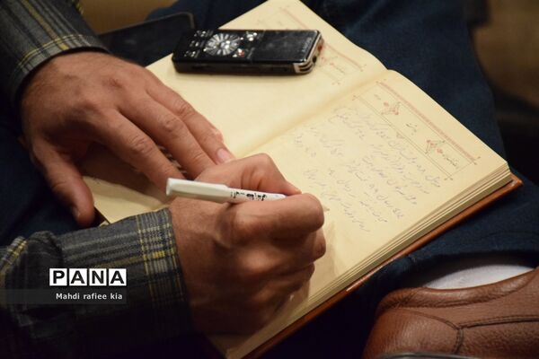 نشست خبری موسسه حمایت از کودکان مبتلا به سرطان تبریز