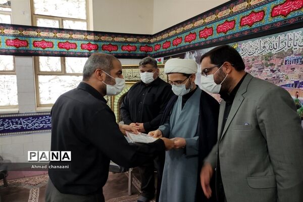 تجلیل از نفرات برتر مسابقات قرآنی کشور در آموزش و پرورش کارون