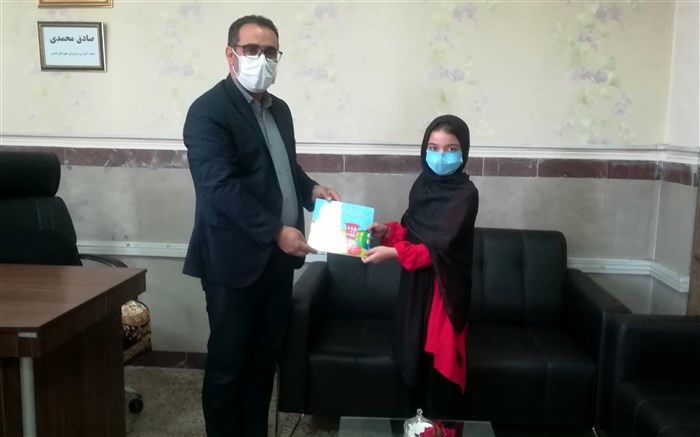 کوچکترین نویسنده دانش‌آموز شهر قدس