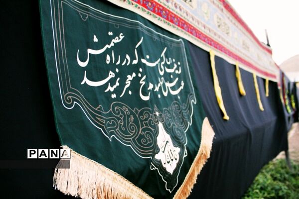 میدان داری دختران پرشور عاشورایی