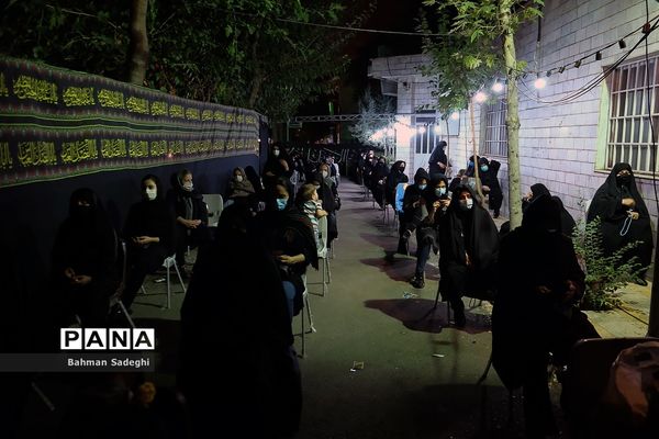 مراسم عزاداری شب تاسوعای حسینی در محله نارمک