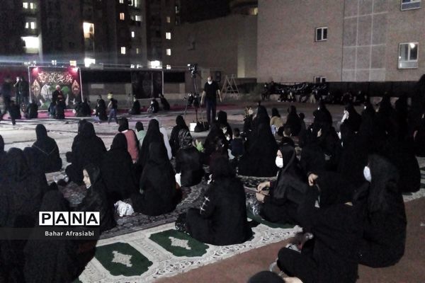 برگزاری  مراسم شب تاسوعای حسینی در شهرک آبشناسان شهرستان رباط کریم
